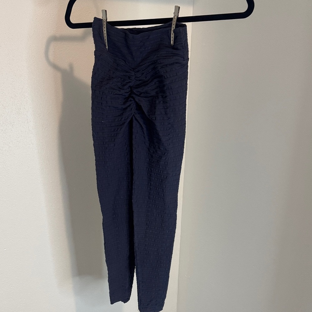 Tahira Navy Textured Leggings